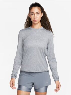 NWOT Nike Women's Dri-FIT Swift Element UV Long Sleeve Crewneck Grey Size Small